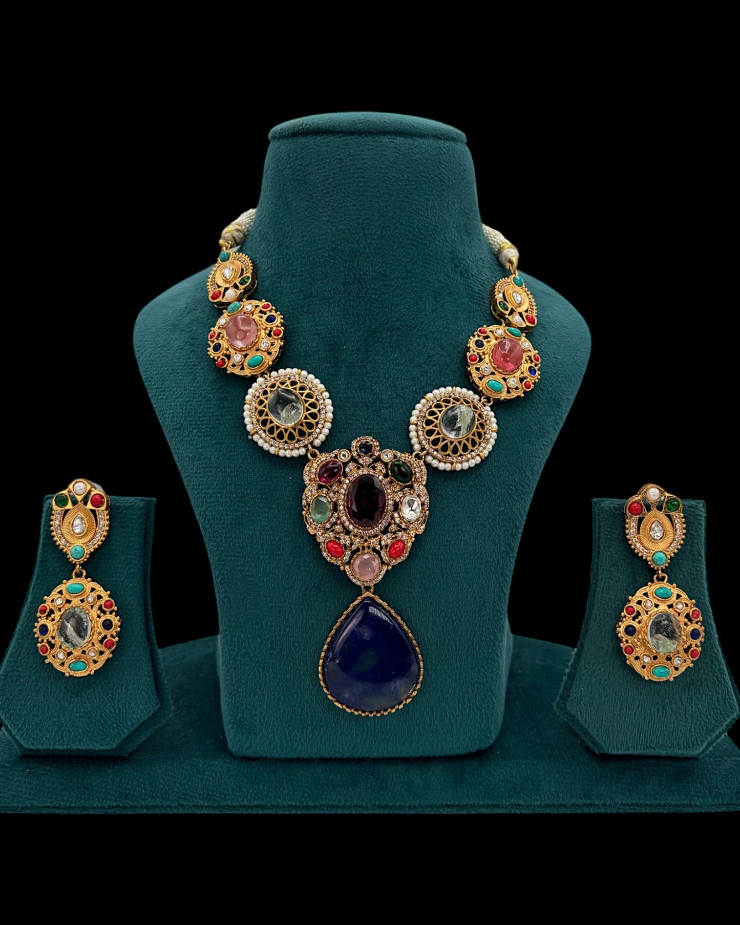 Gold plated fusion necklace set with natural stones
