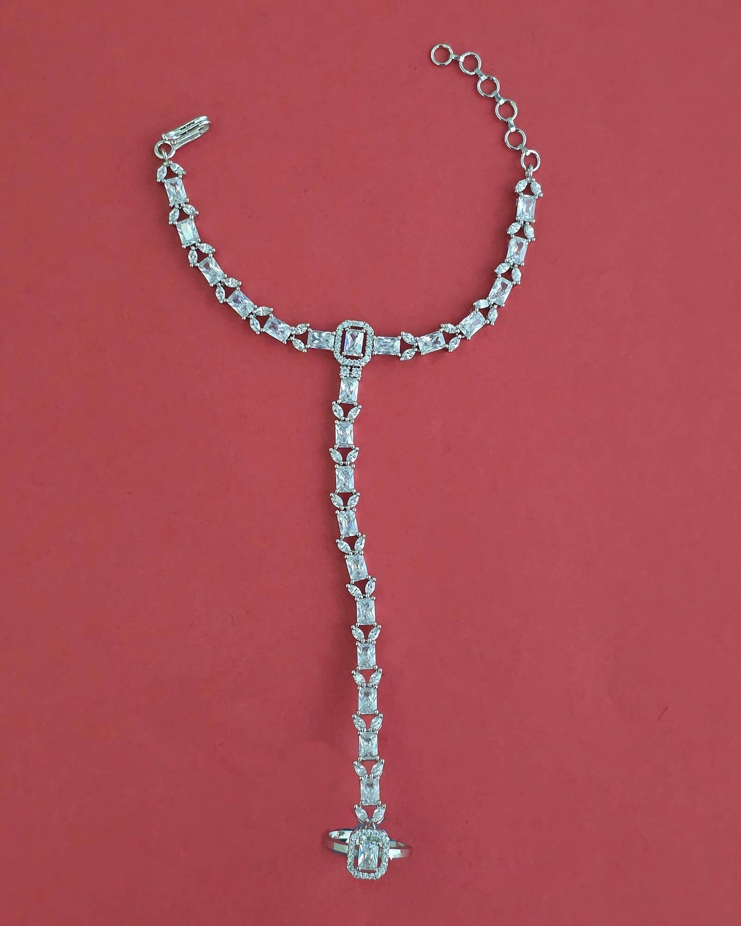 Silver plated American Diamond hathful.