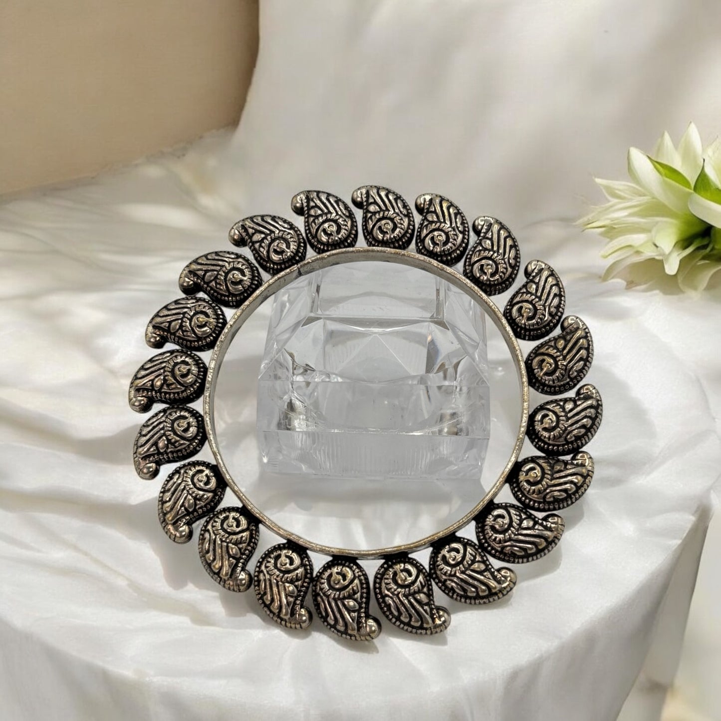 Silver oxidized kadas