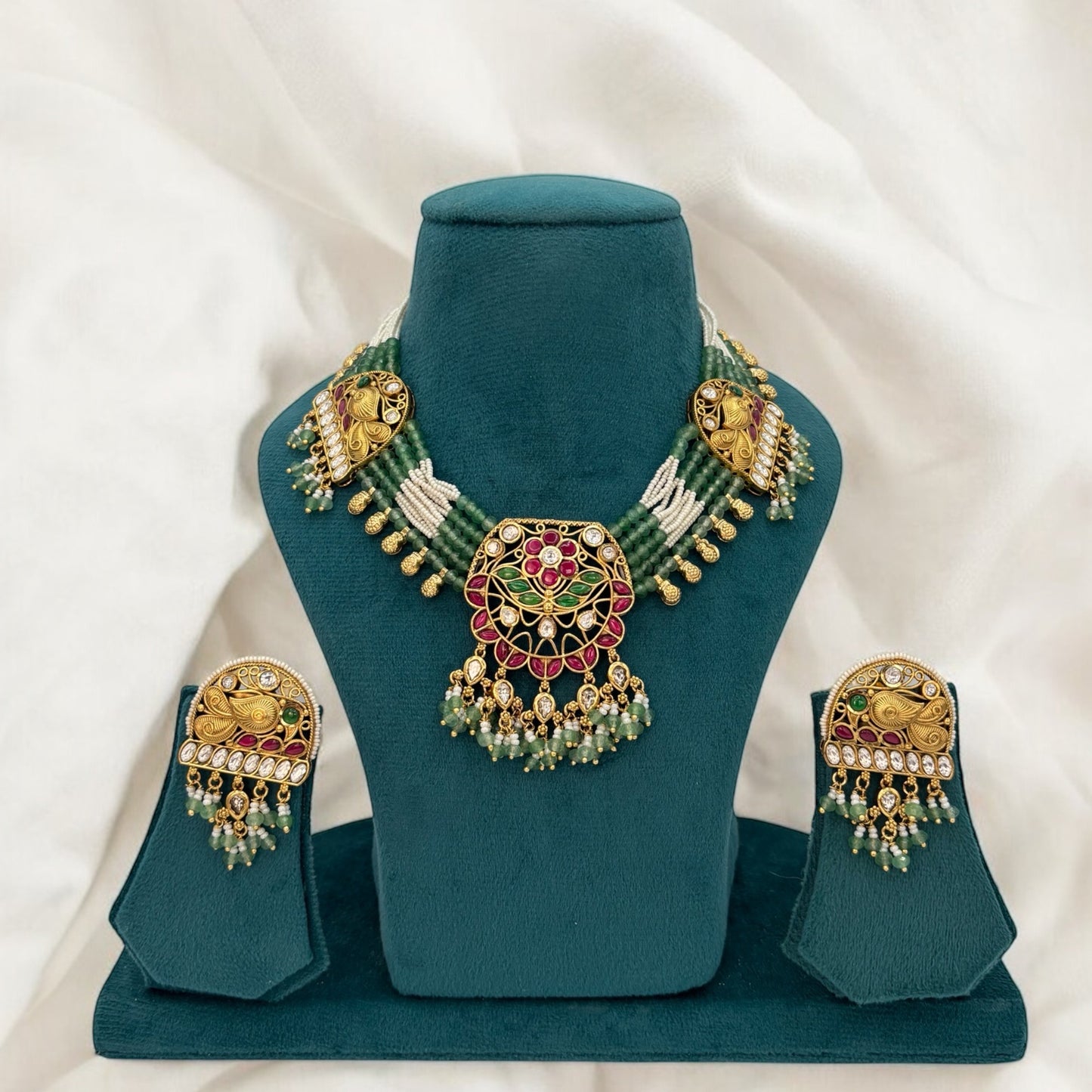 Green choker/necklace set