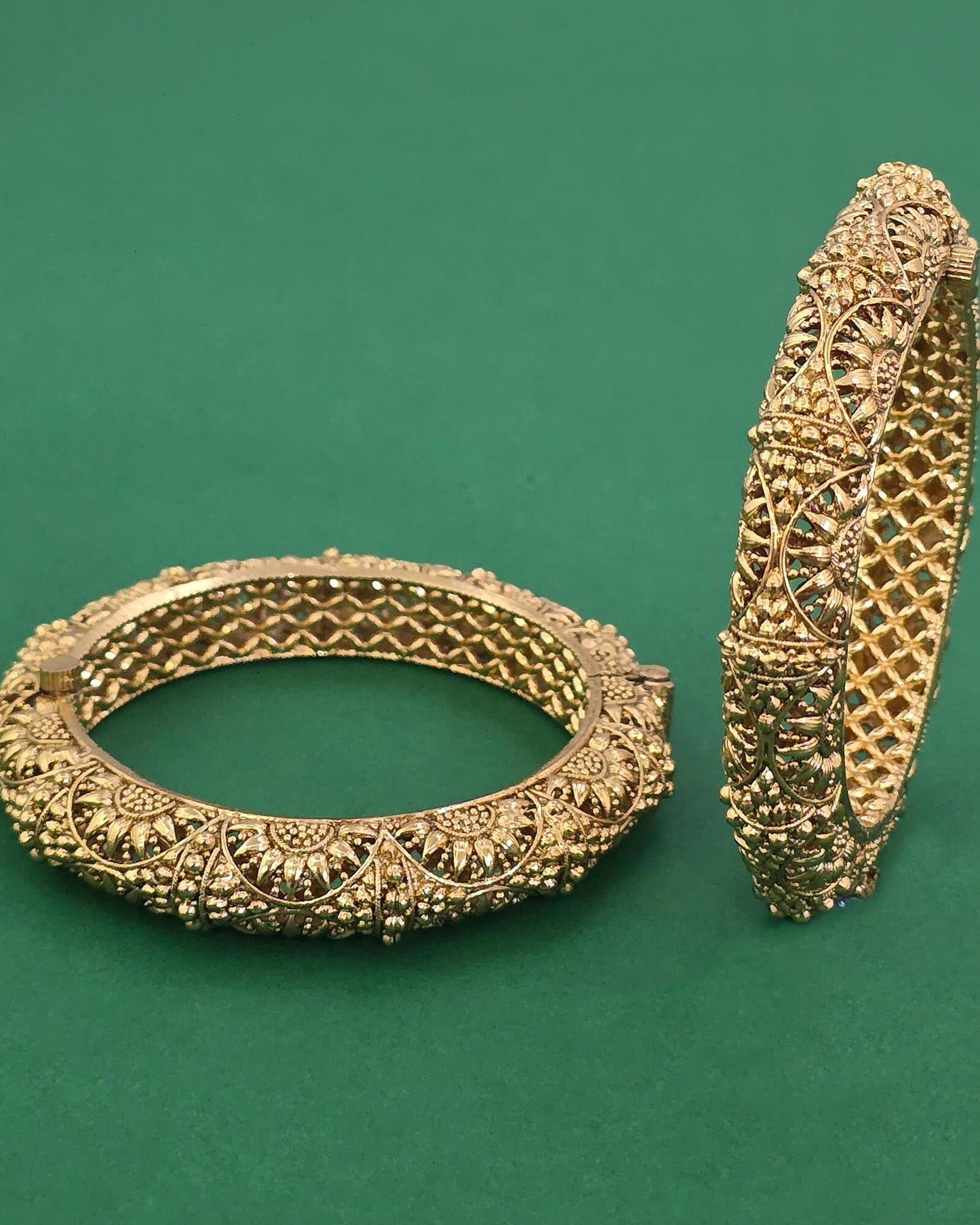 Gold plated openable kadas