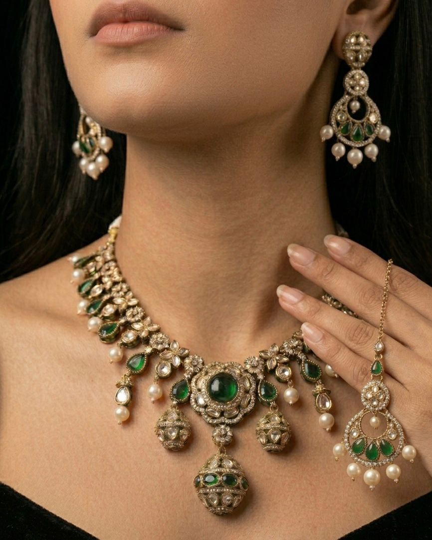 Heritage collection necklace set