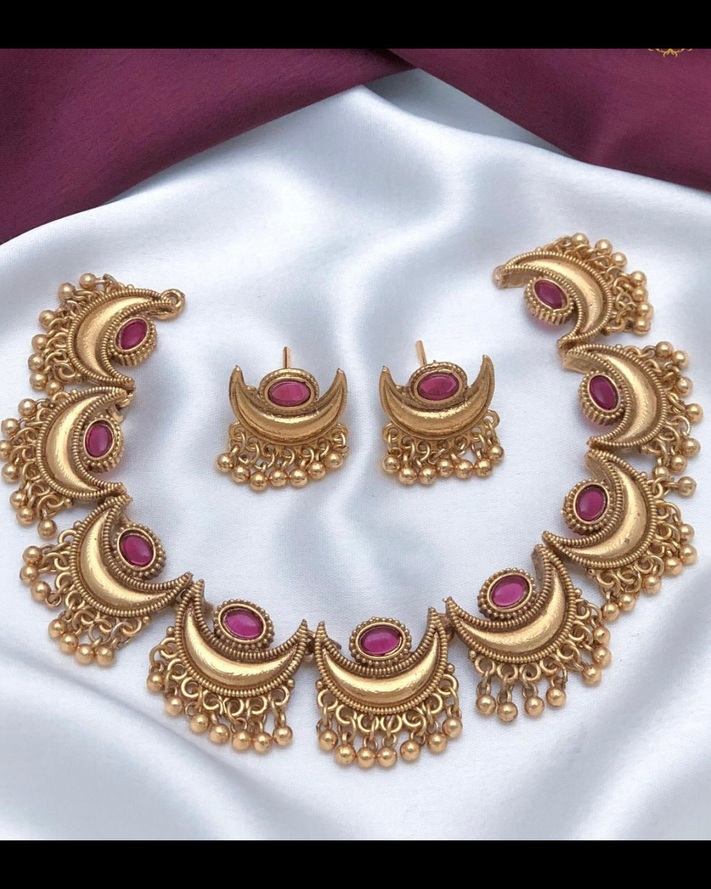 Gold plated necklace set