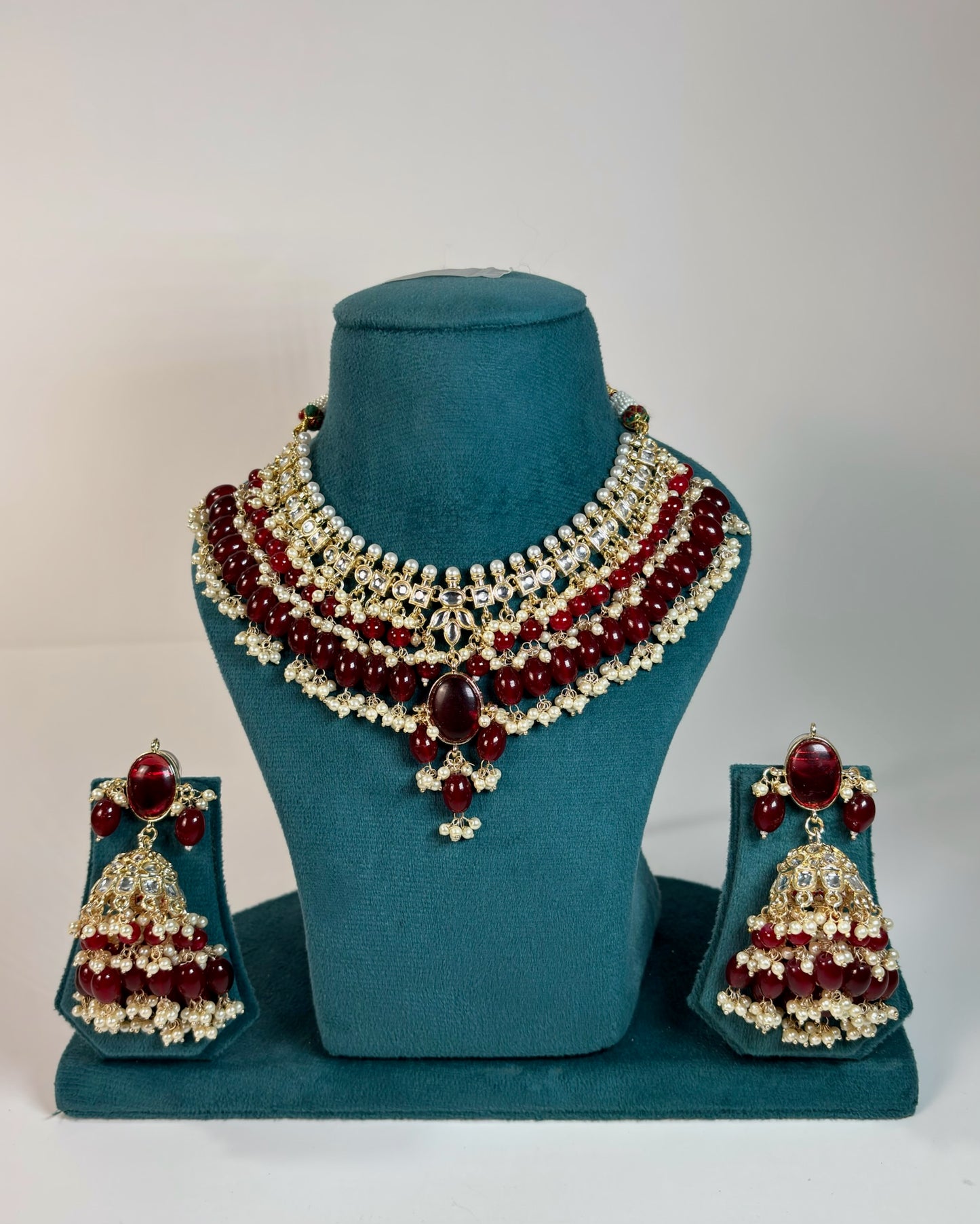 Gold plated kundan necklace set