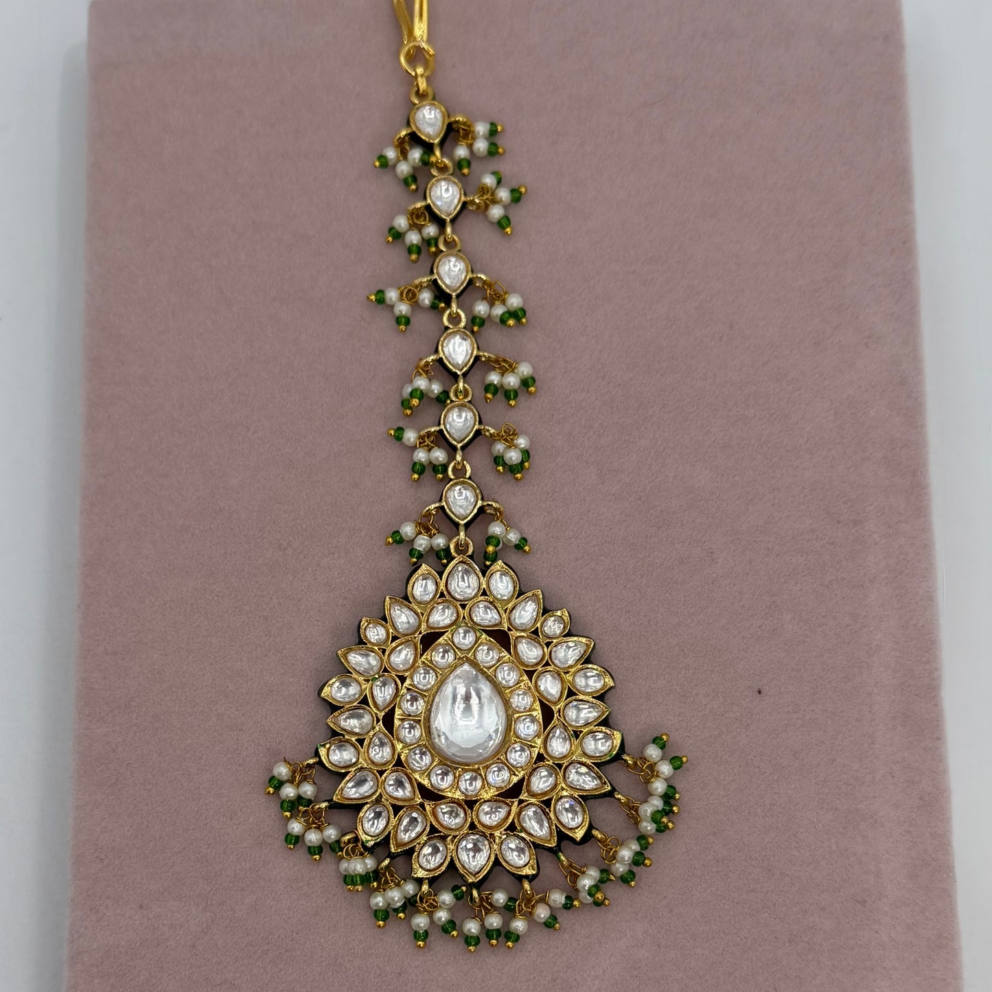 Gold plated kundan matha tikka