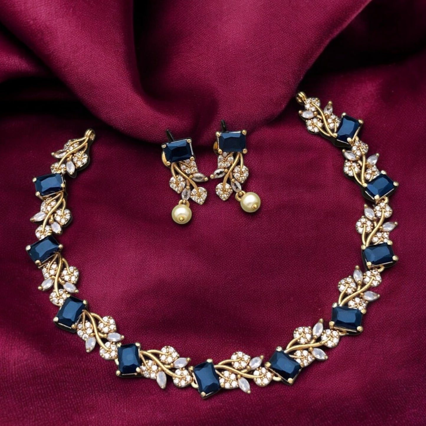 Matte gold plated necklace set