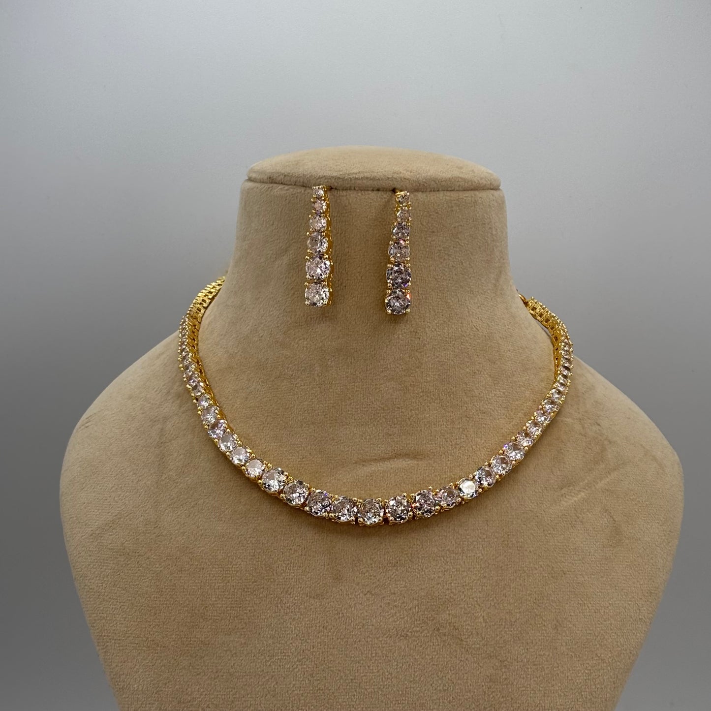 Gold plated Cz necklace set