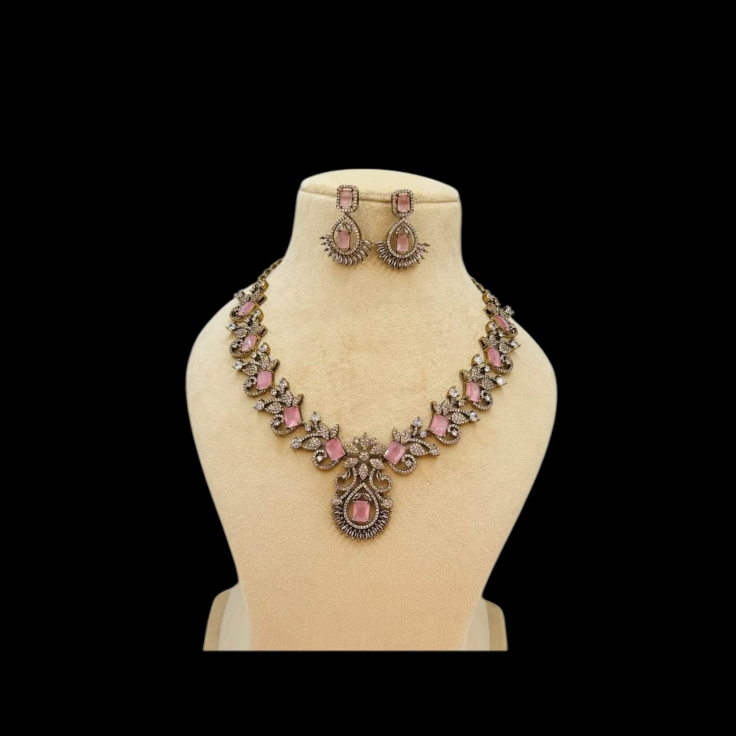 Victoria polish American Diamond pink necklace set