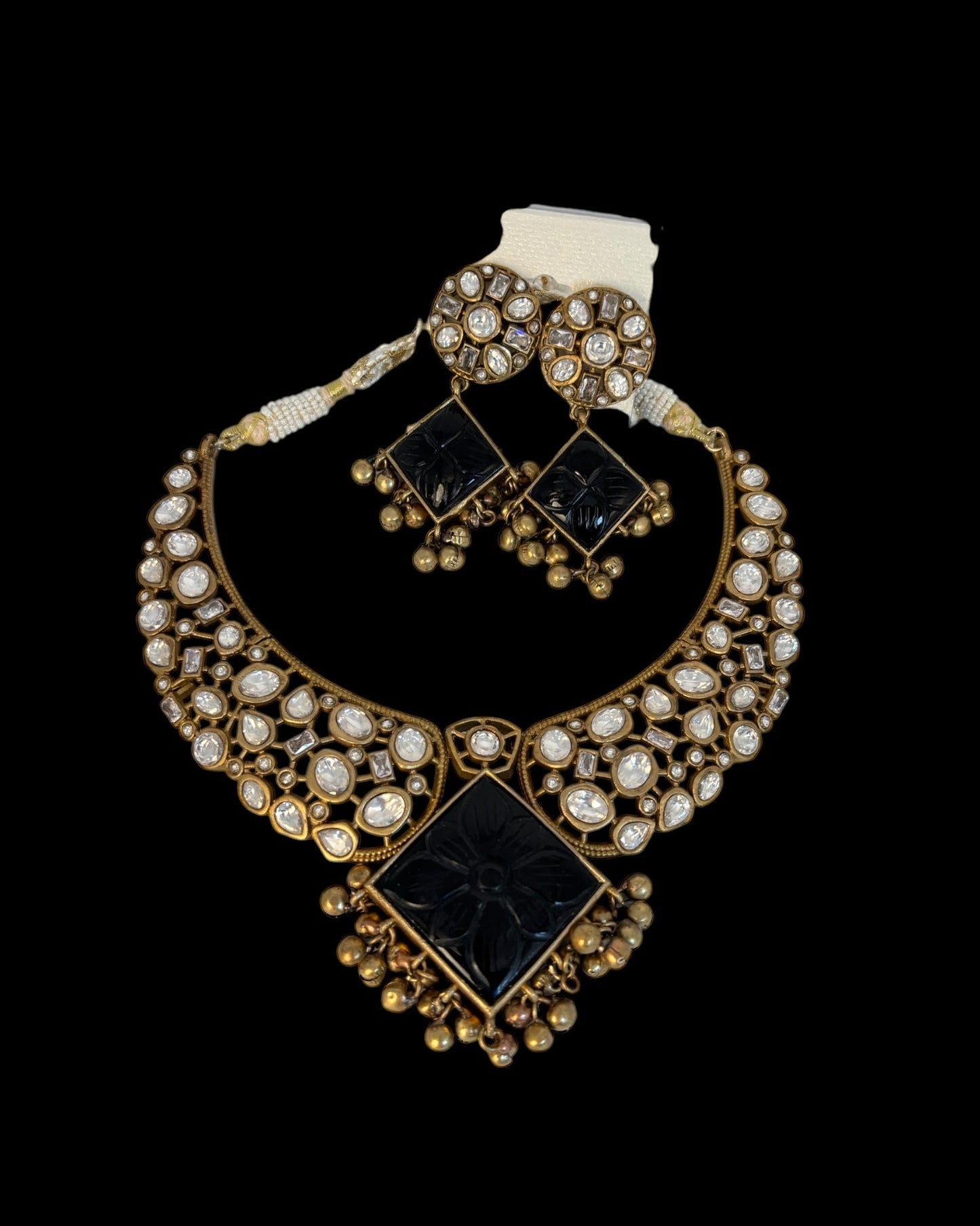 Contemporary gold necklace set
