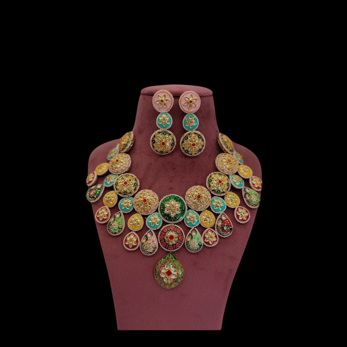 Colourful big necklace set with kundan and meenakari work.