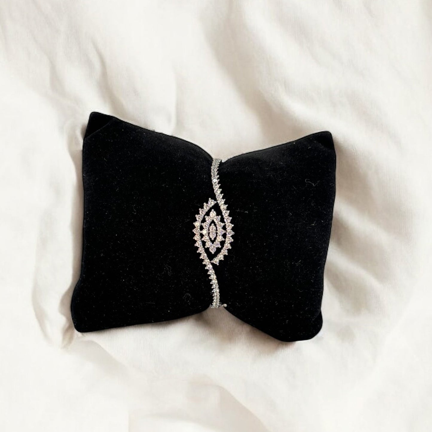 Gold plated and rhodium plated openable bracelet