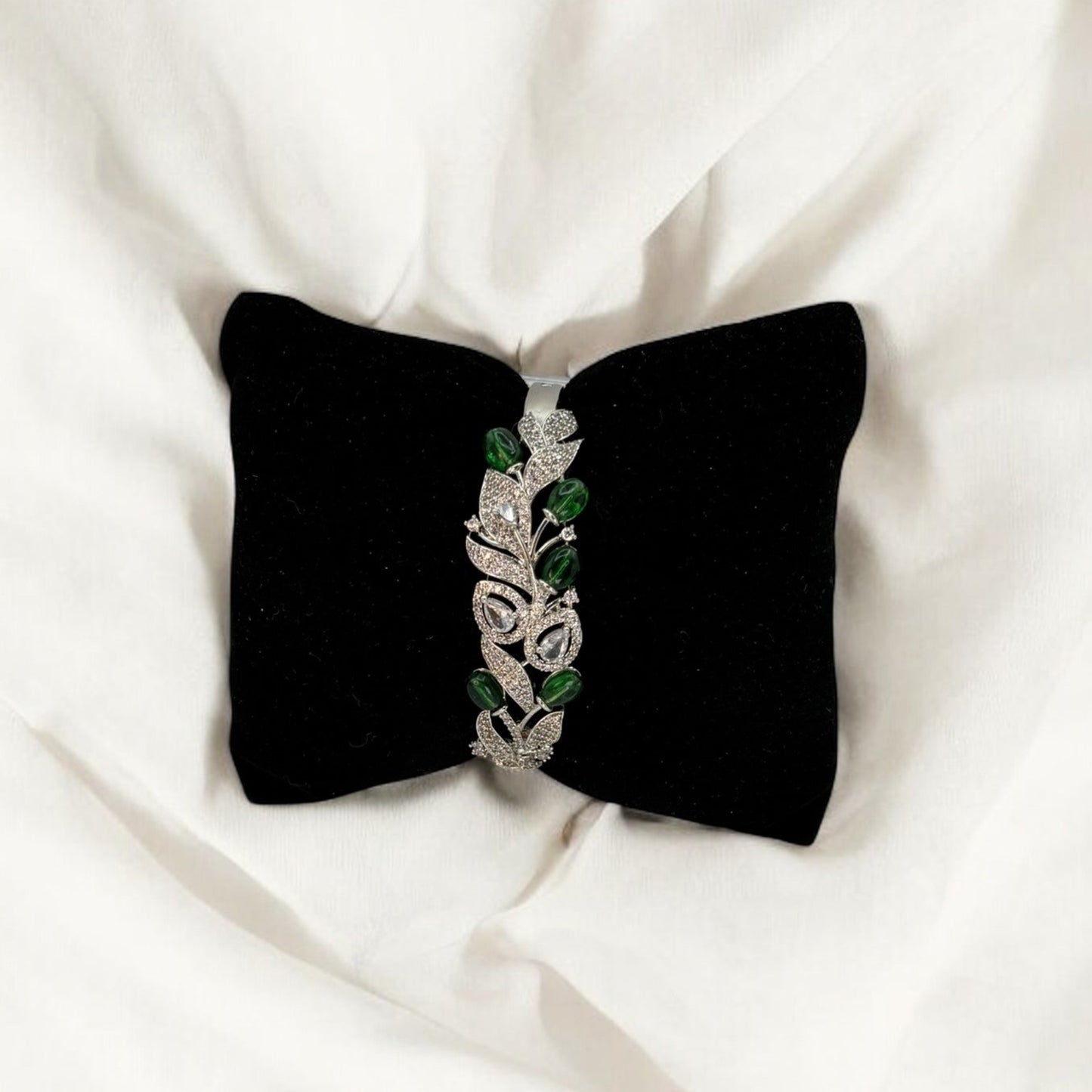 Green stone AD openable bracelet