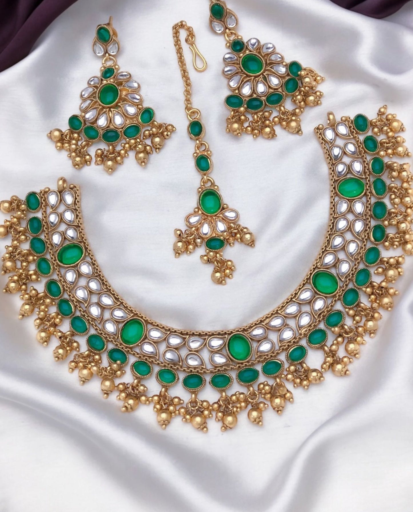 Gold plated kundan necklace set