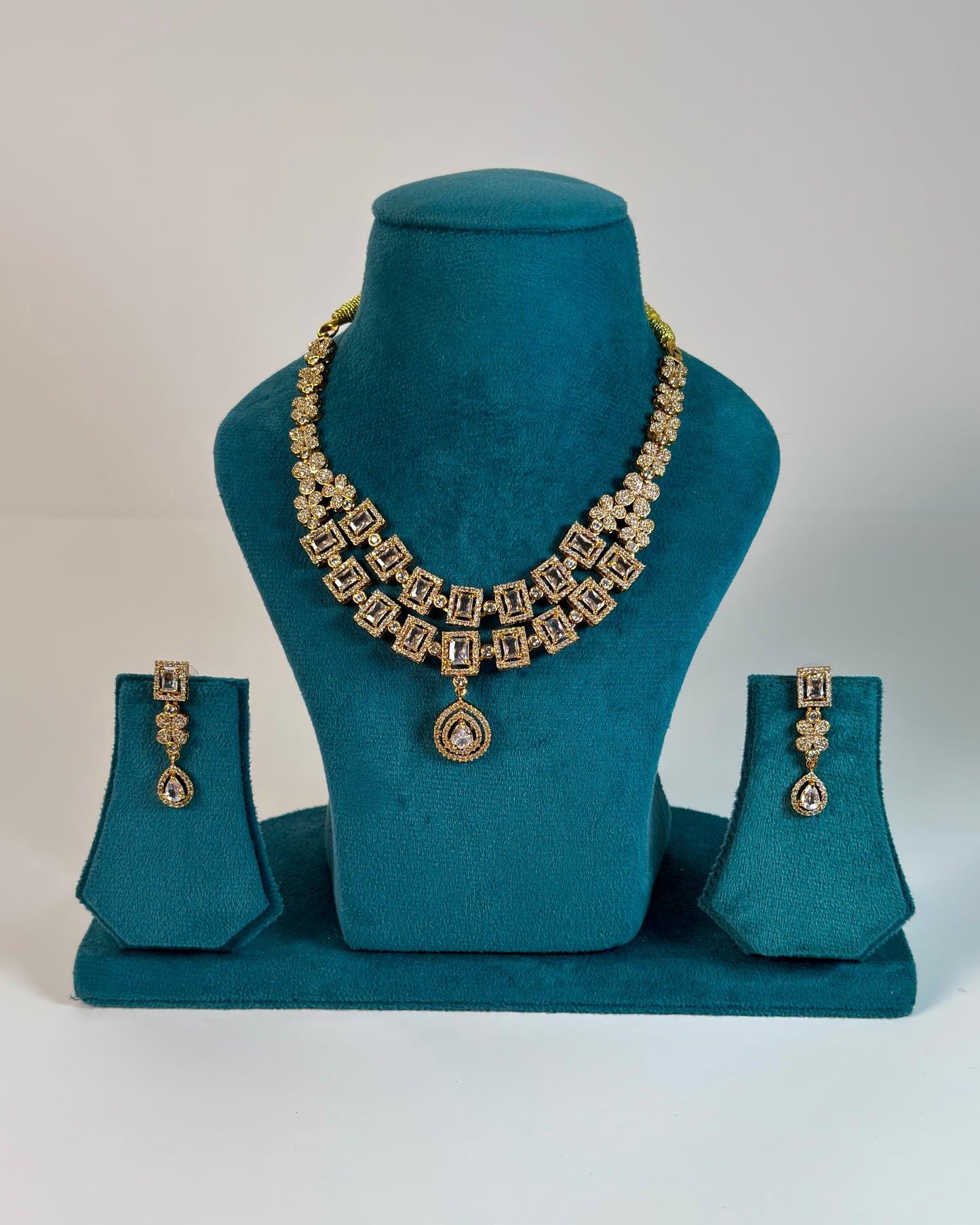 Gold plated two layer necklace set