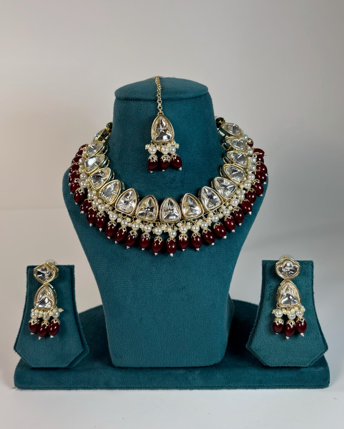 Maroon big kundan necklace set