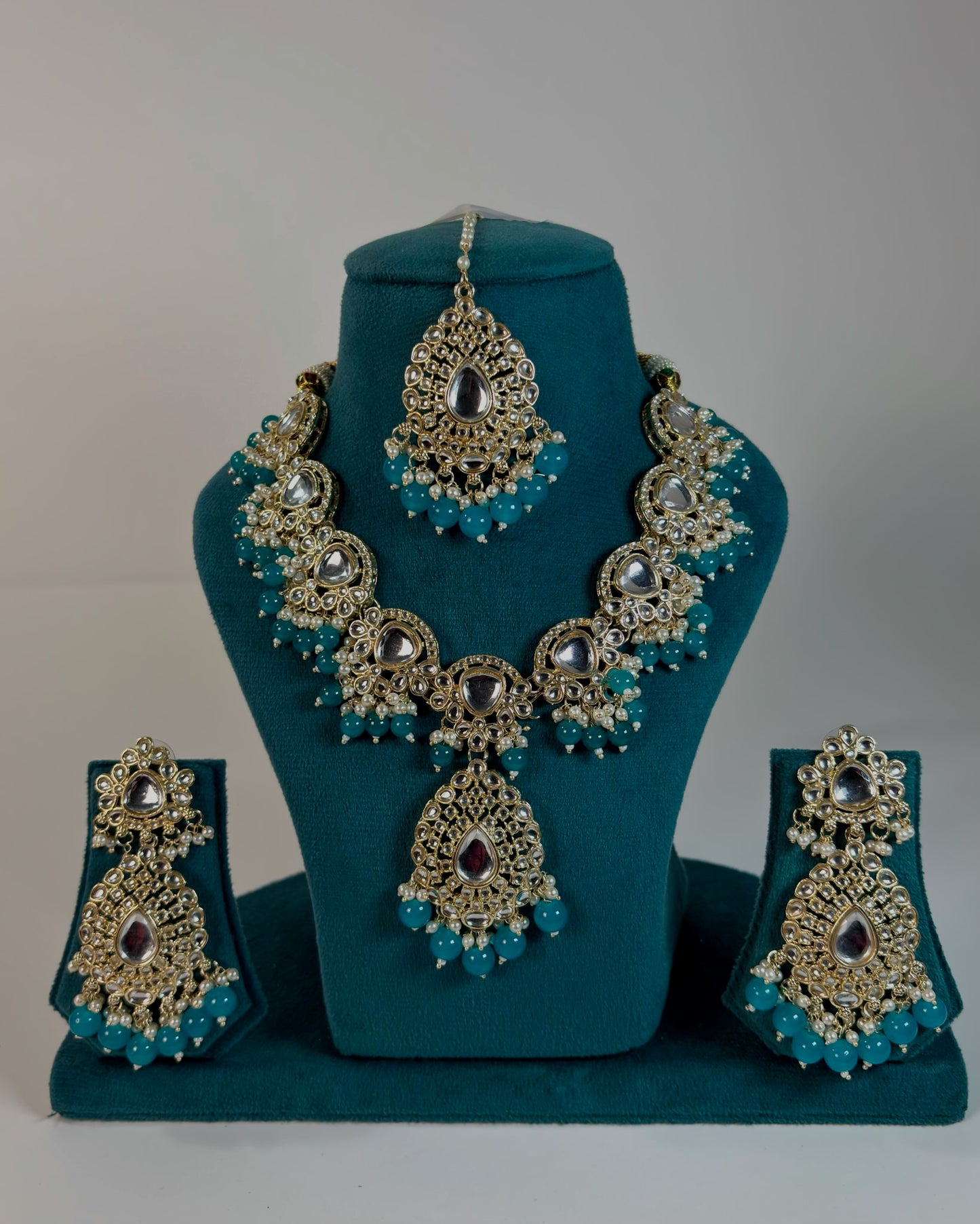 Gold plated kundan necklace set