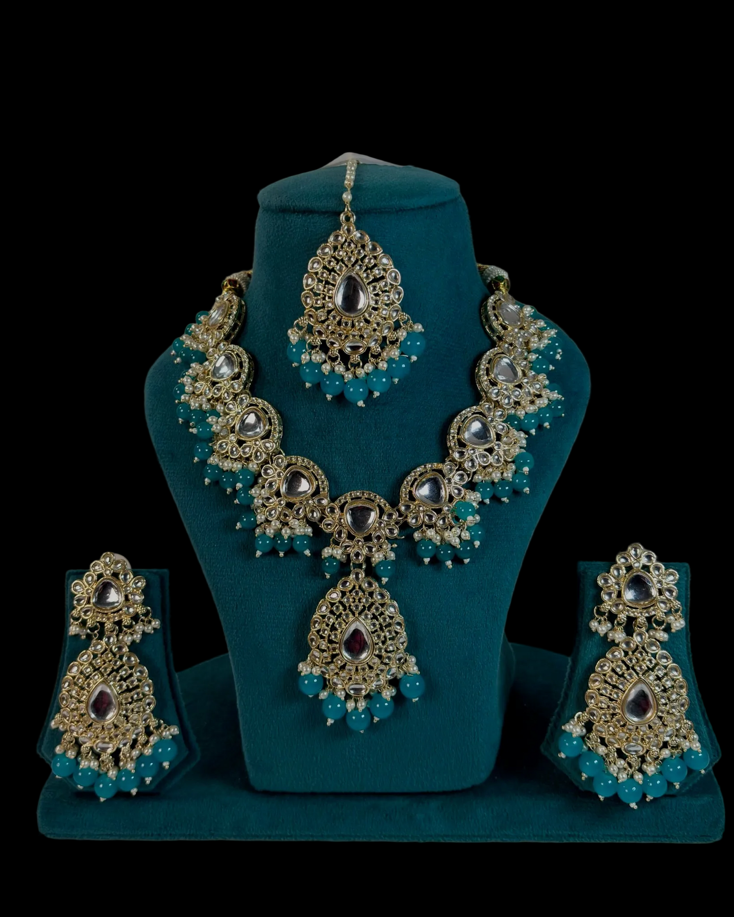 Gold plated kundan necklace set