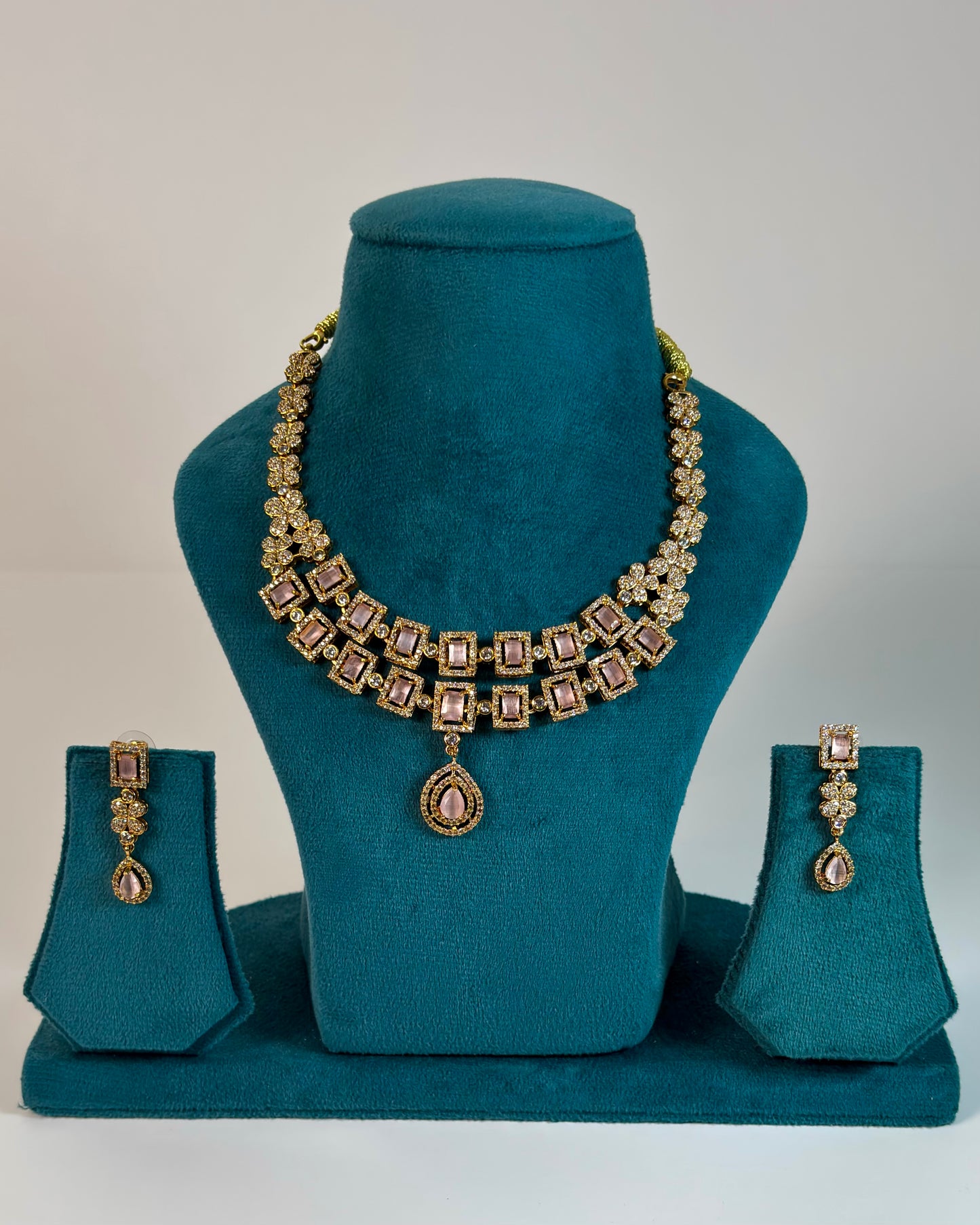 Gold plated two layer necklace set