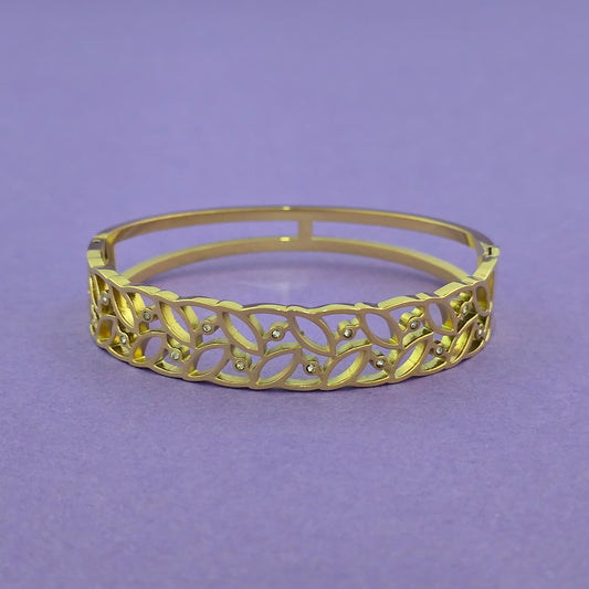 Gold plated openable bracelet