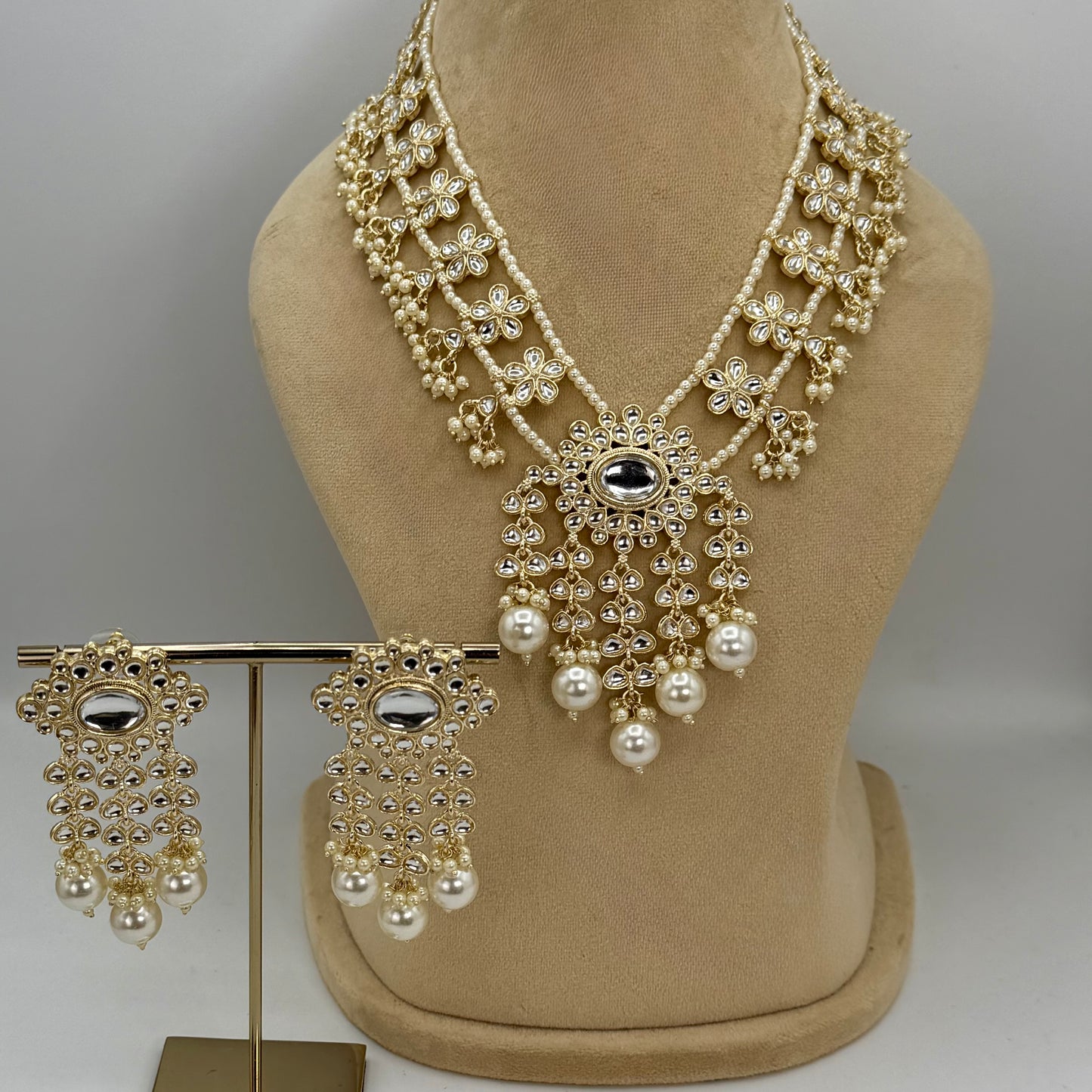 Gold plated kundan necklace set