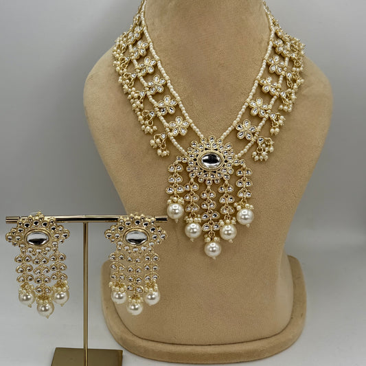 Gold plated kundan necklace set