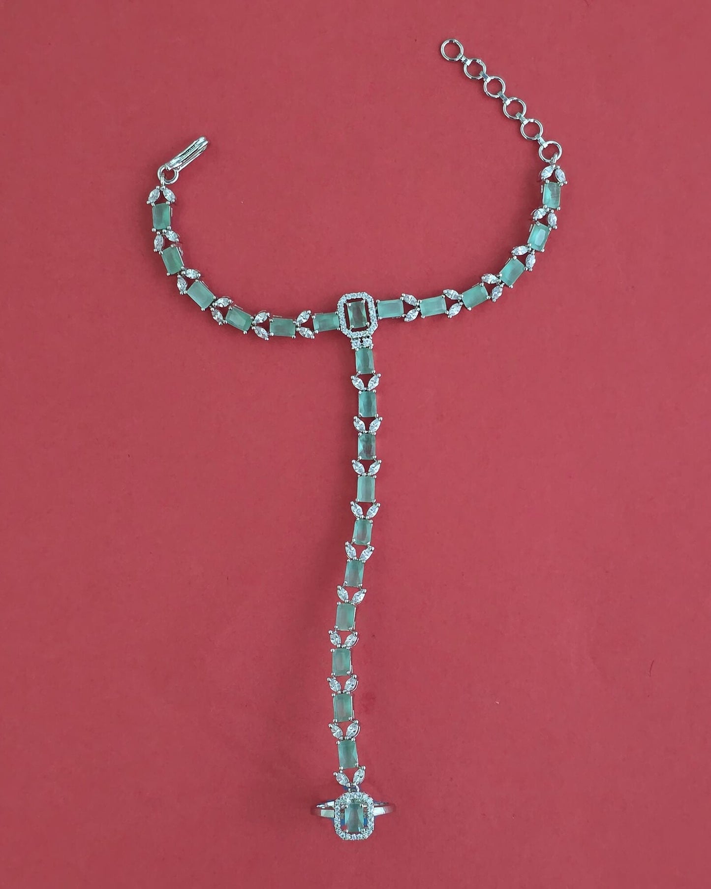 Silver plated American Diamond hathful.