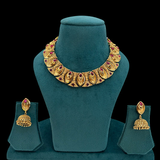 Gold plated hand crafted necklace set