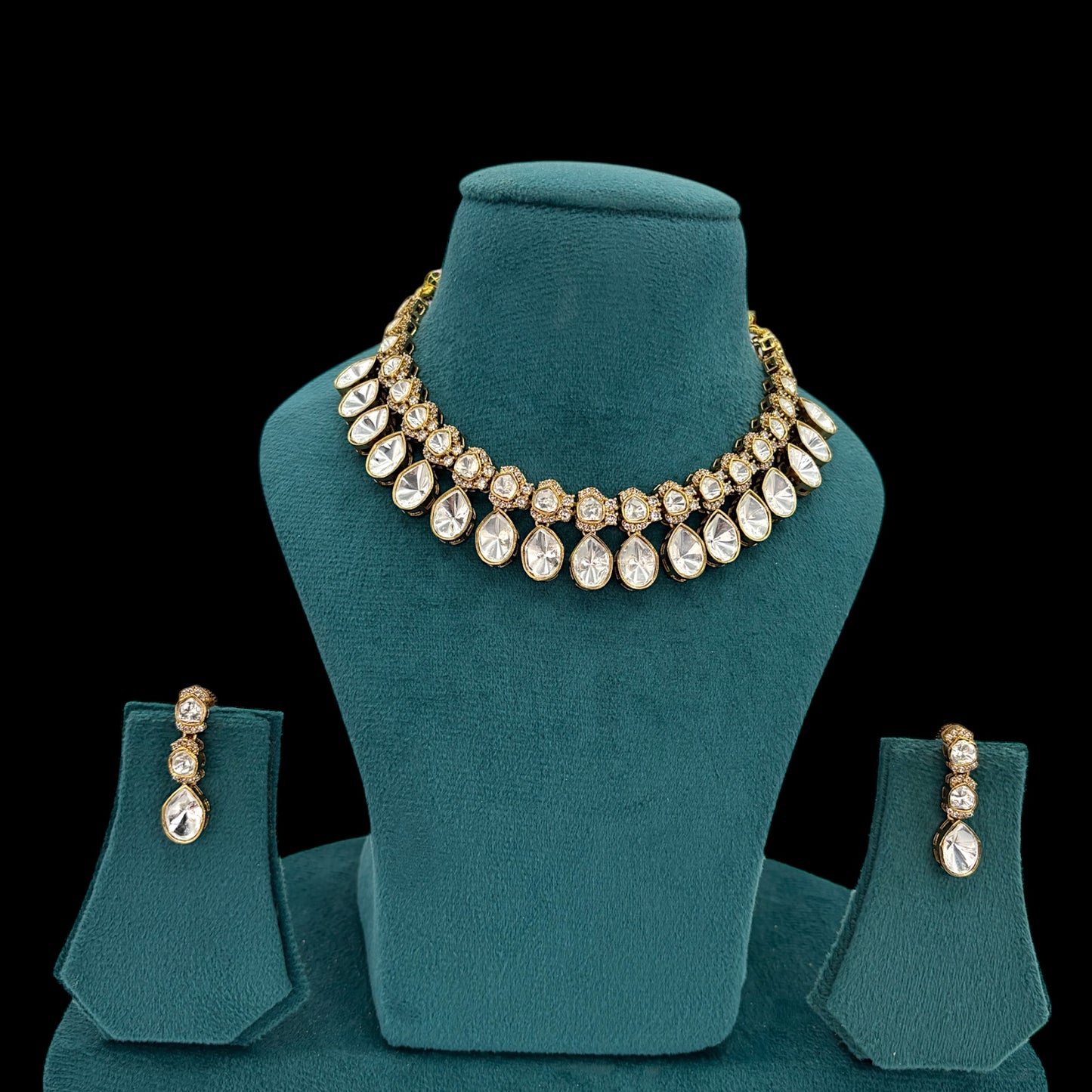 Gold plated uncut kundan necklace set