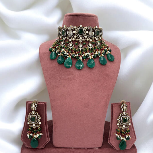 Premium Victoria polish choker set