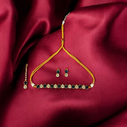 Choker necklace set with mehndi polish