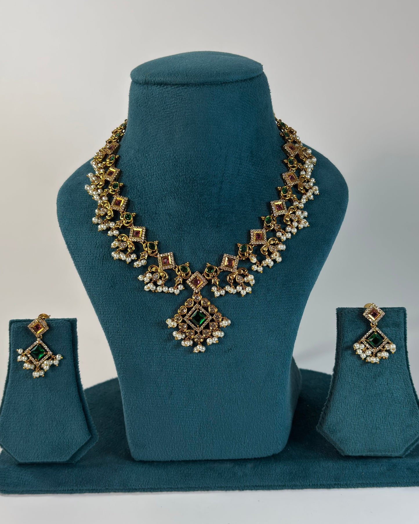 Gold plated necklace set