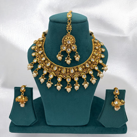 Gold plated kundan necklace set