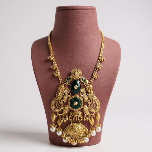 Statement gold plated pachi kundan long chain pendant.