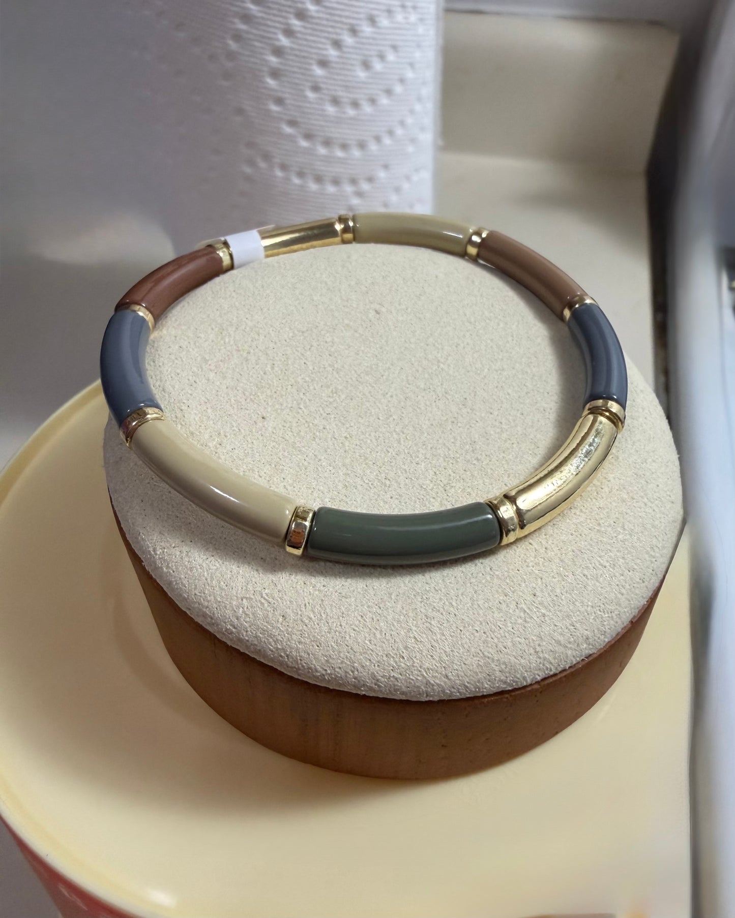 Anti tarnish adjustable bracelet