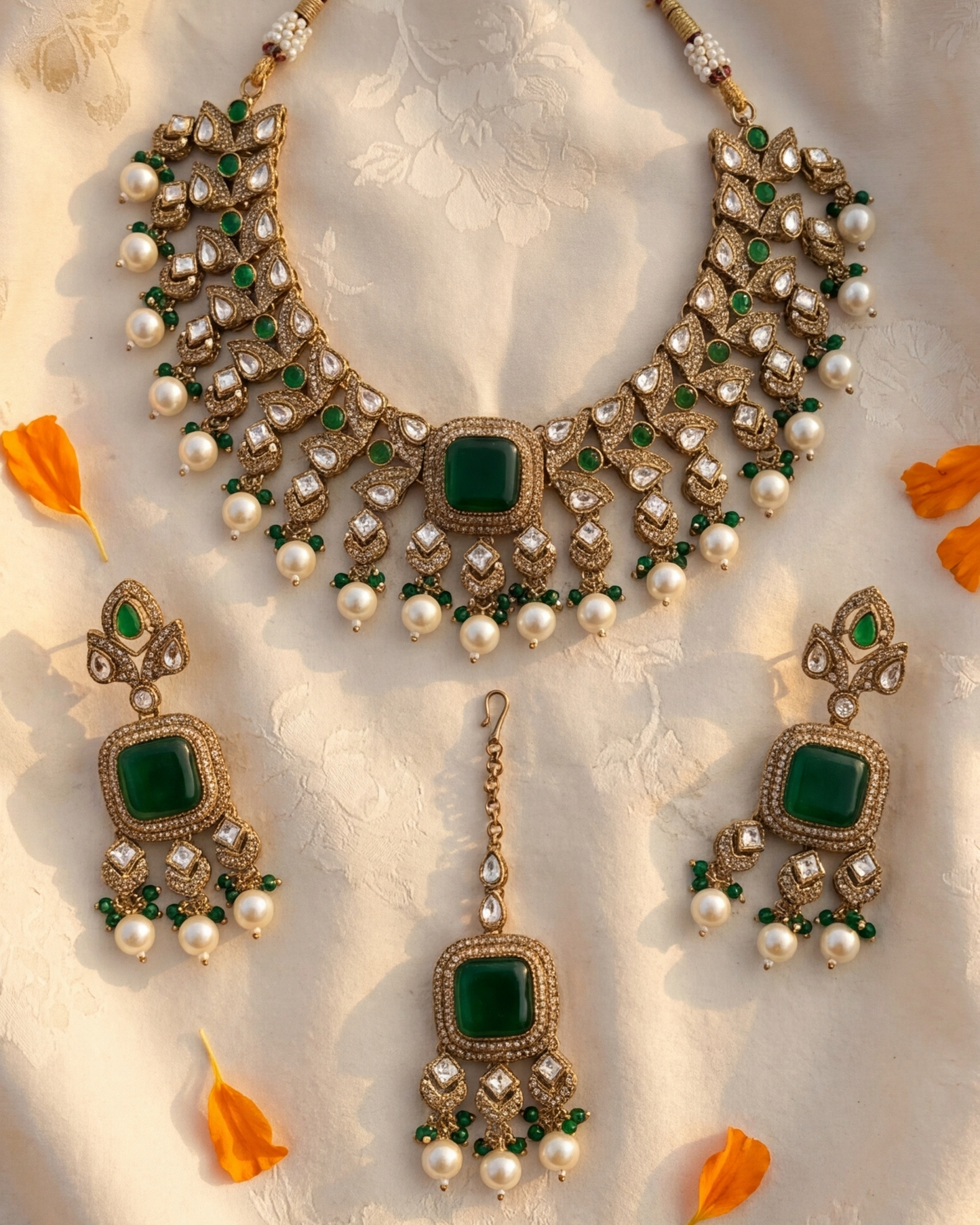 Heritage collection necklace set