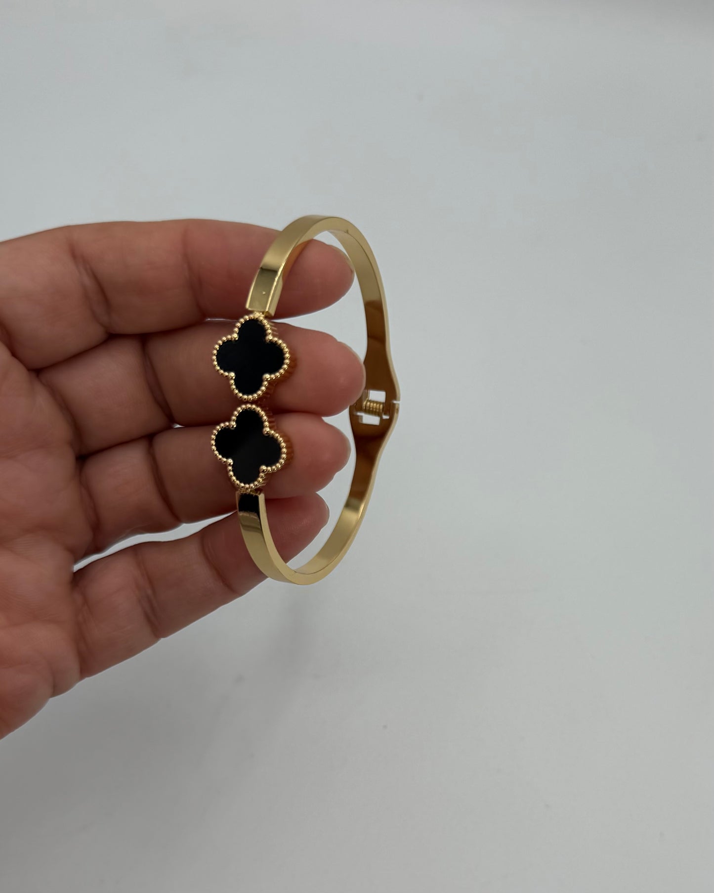 Gold plated openable bracelets