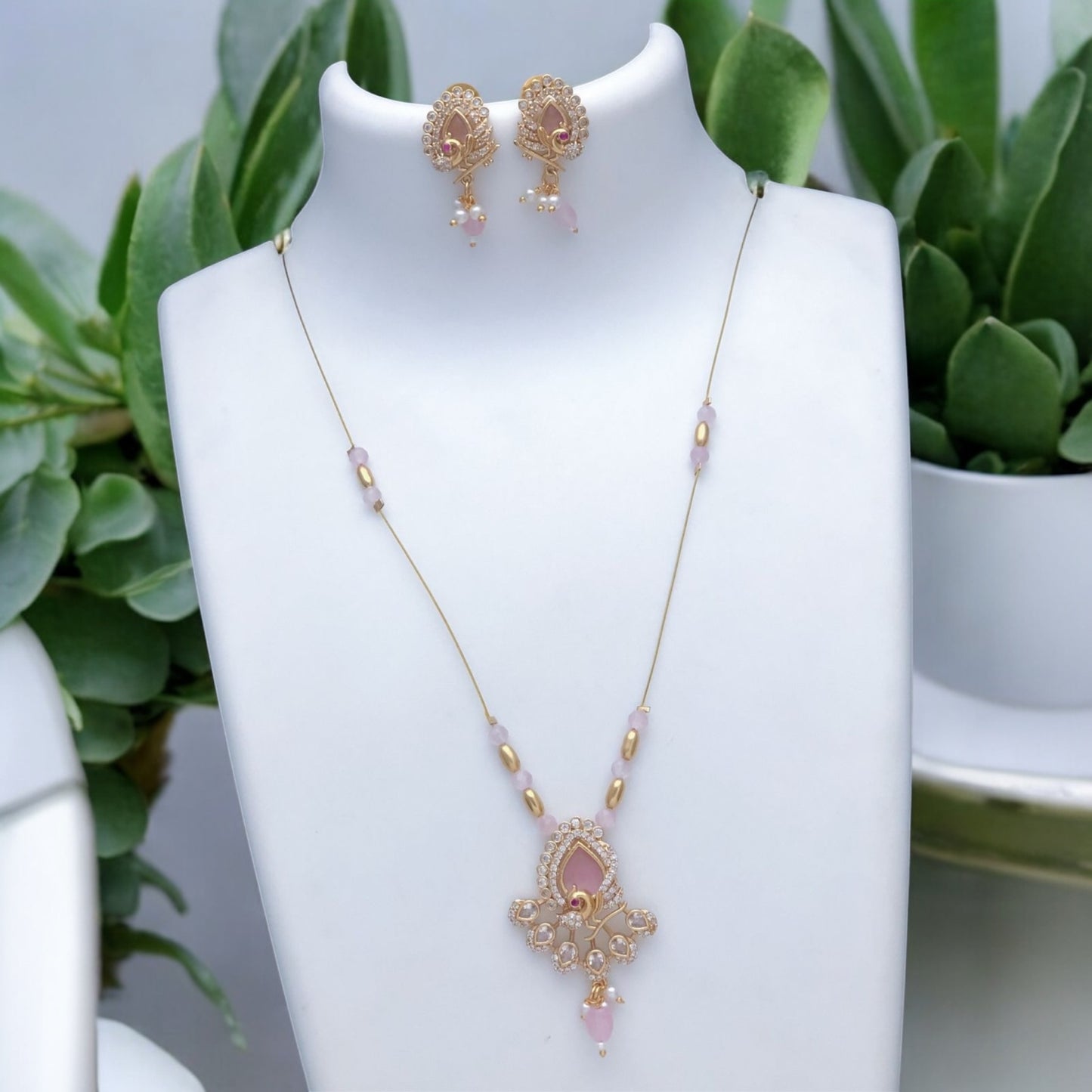 Invisible necklace set