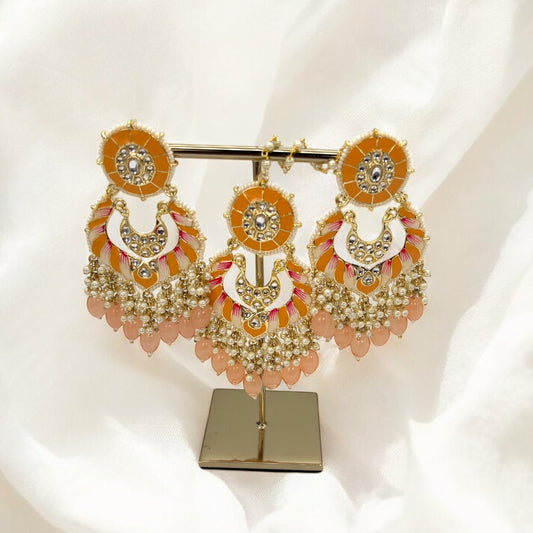 Meenakari chandbali with matha tikka