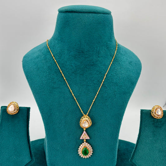 Gold plated Kundan pendant set