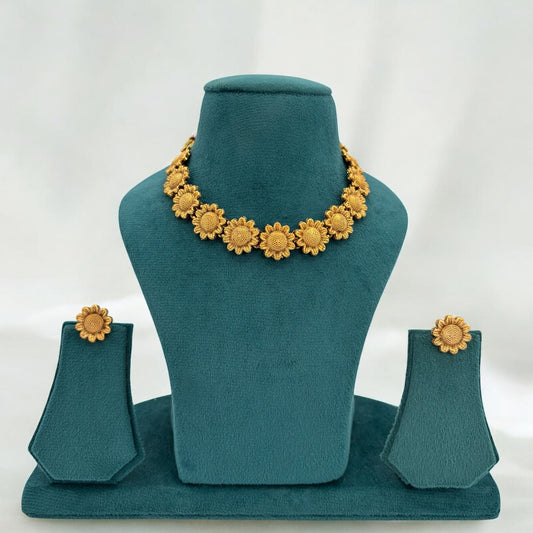 Gold plated flower necklace set