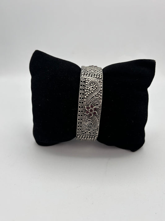 Silver oxidized kada