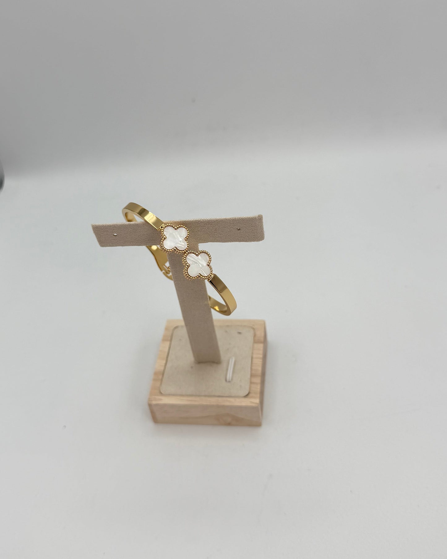Gold plated openable bracelets