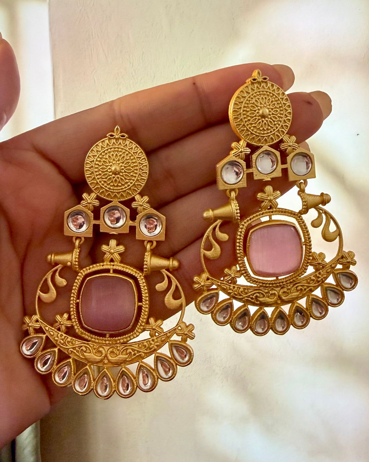 Golden kundan earrings