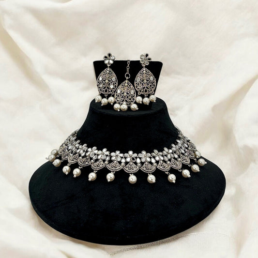 Silver necklace set with mirror work and white beads