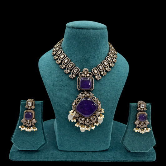 Purple statement necklace set