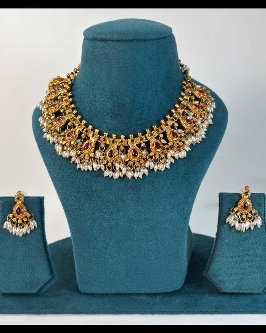 Gold plated necklace set