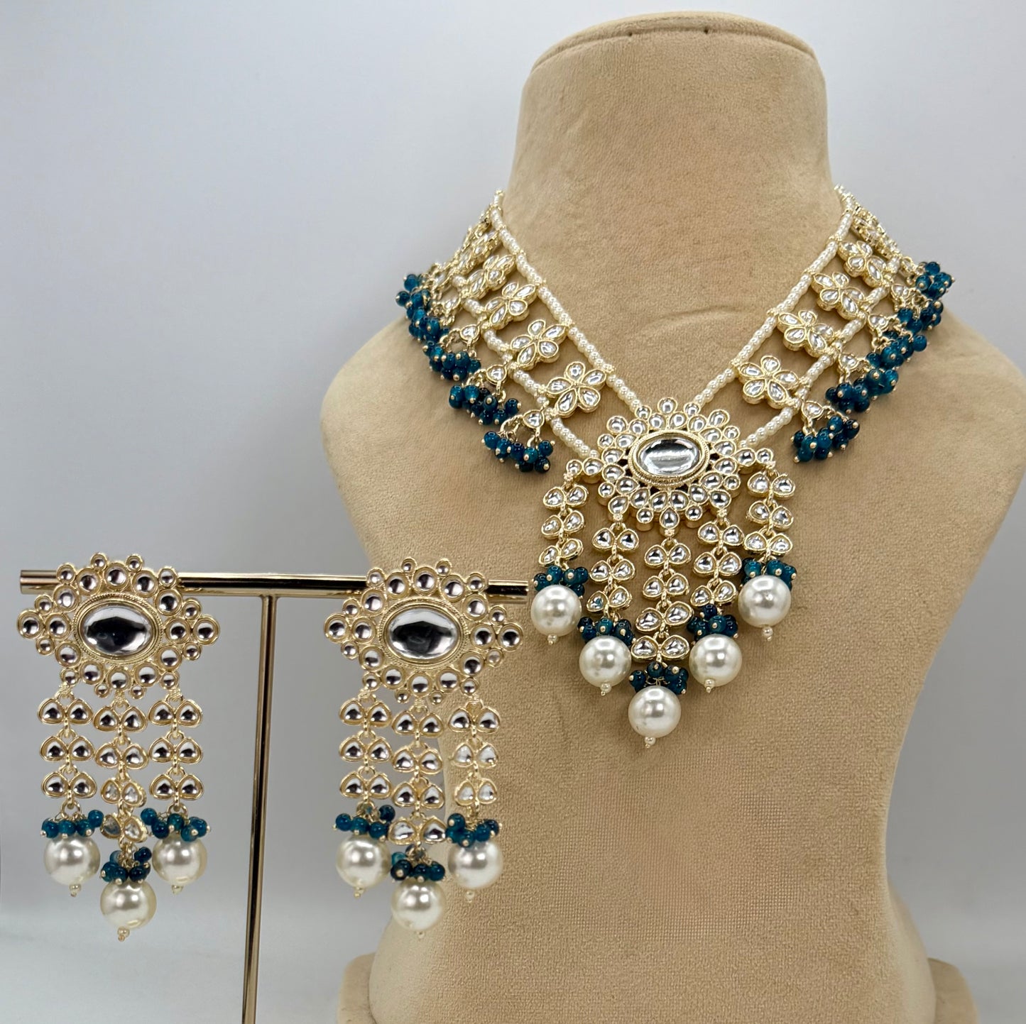 Gold plated kundan necklace set