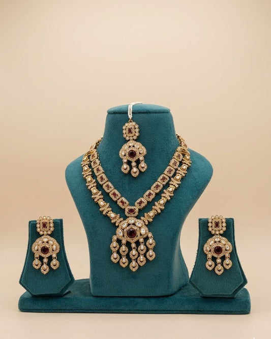 Gold plated heritage collection necklace set