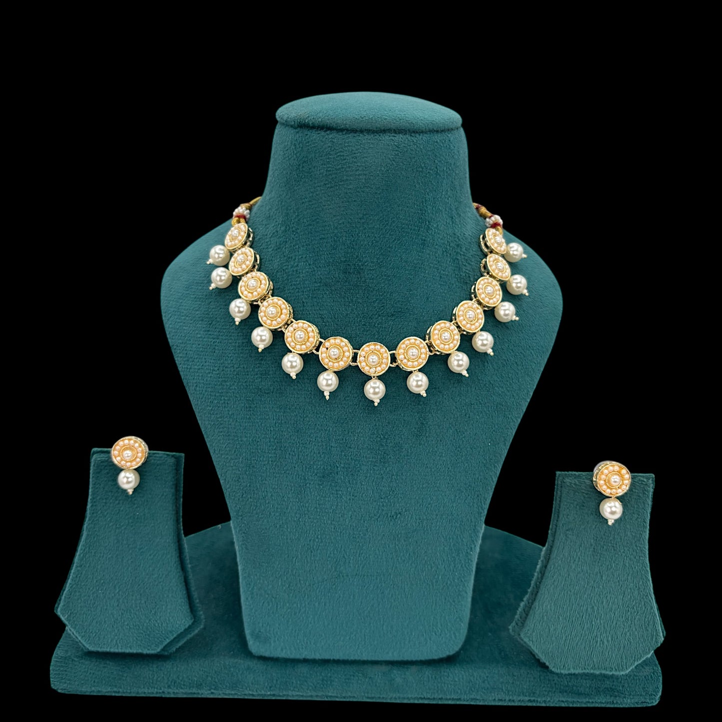 Golden necklace sets
