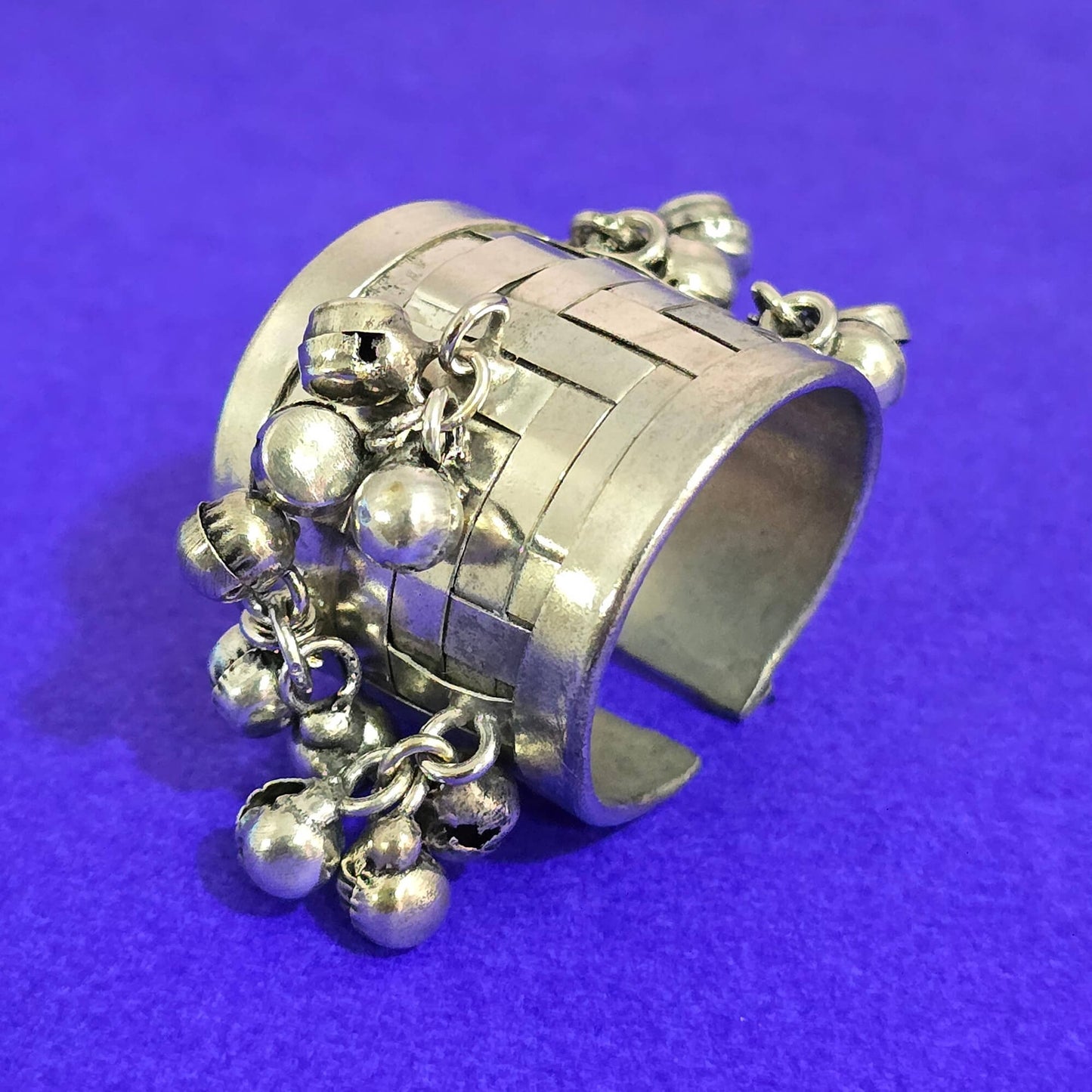 Silver oxidized broad ring with Ghungroo